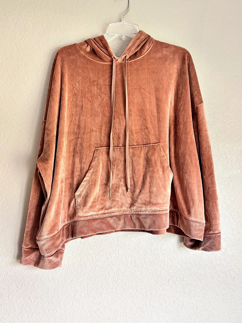 Sofia Intimates by Sofia Vergara Cropped Velour Hoodie Tan women’s 2X